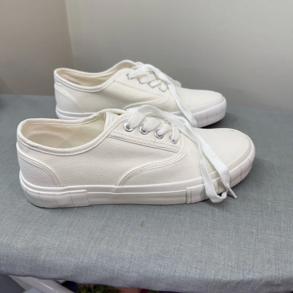 Madden Girl | White Canvas Sneakers